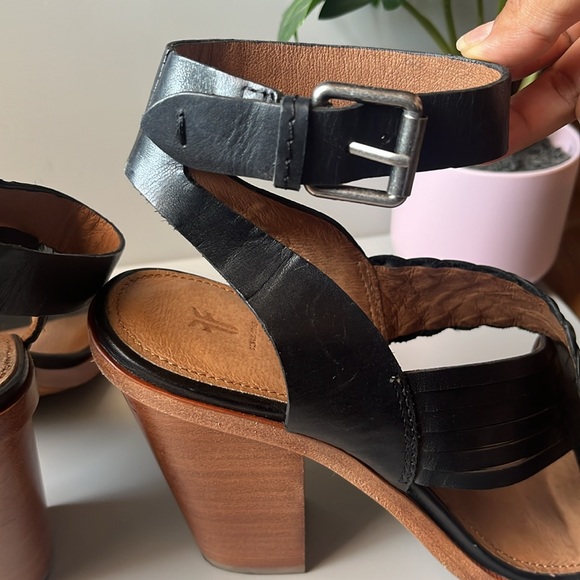 Frye Sara Sandal Heel - Picture 7 of 16